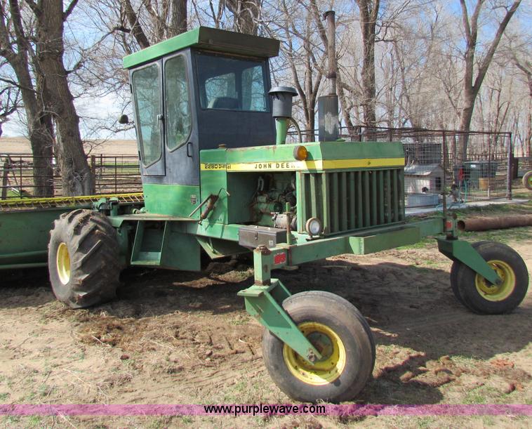 image for item B7203 John Deere 2280 swather