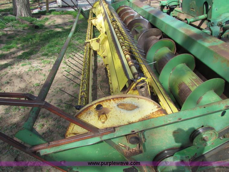 image for item B7203 John Deere 2280 swather
