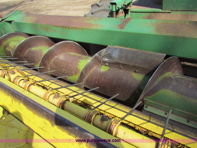 image for item B7203 John Deere 2280 swather