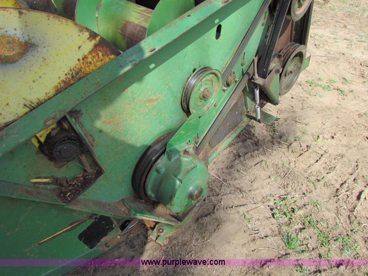 image for item B7203 John Deere 2280 swather