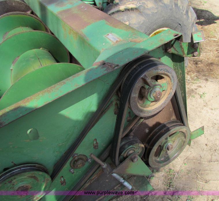 image for item B7203 John Deere 2280 swather