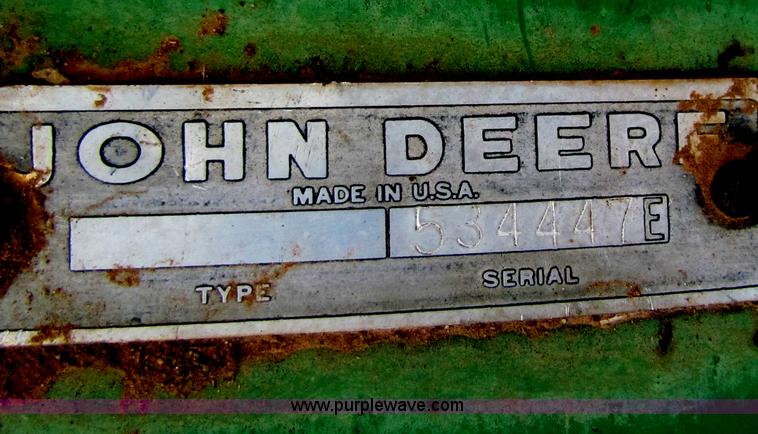 image for item B7203 John Deere 2280 swather