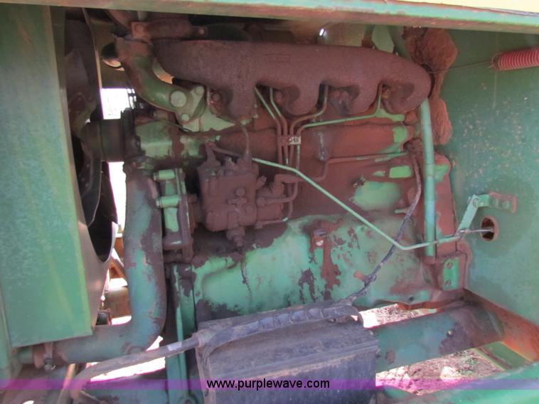 image for item B7203 John Deere 2280 swather
