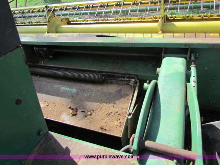 image for item B7203 John Deere 2280 swather