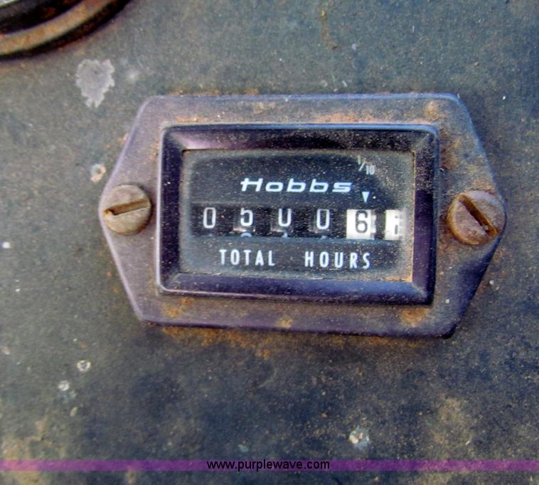 image for item B7203 John Deere 2280 swather