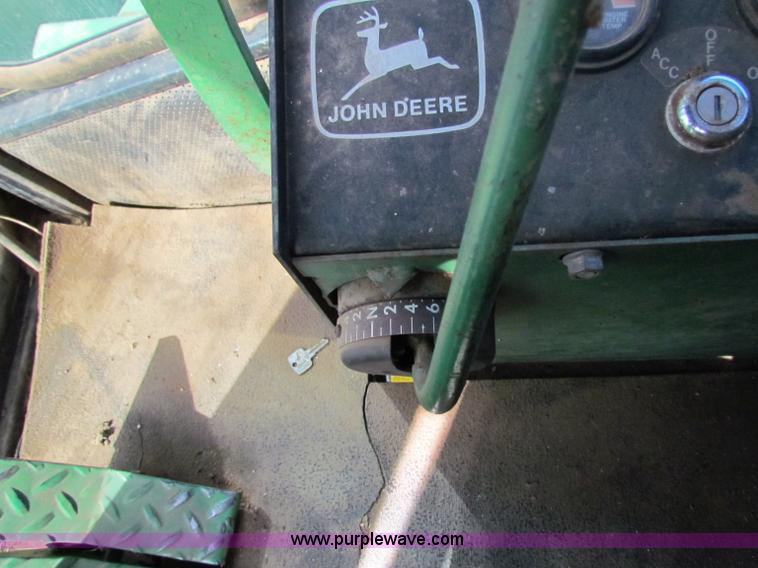 image for item B7203 John Deere 2280 swather