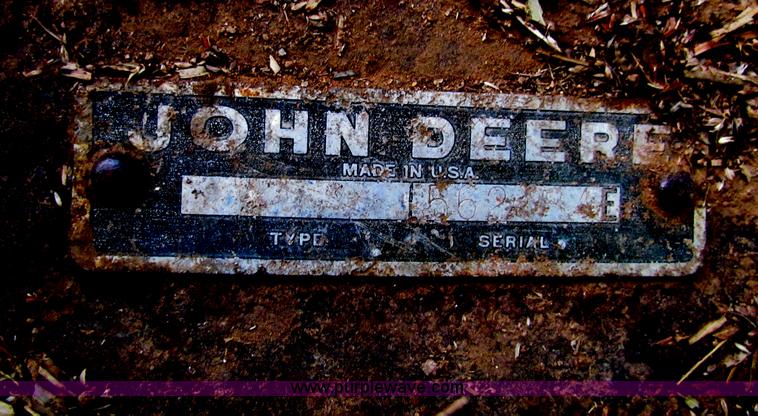 image for item B7203 John Deere 2280 swather