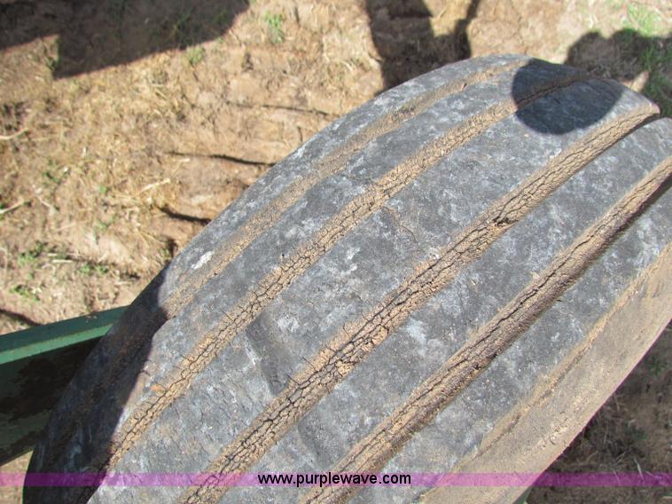 image for item B7203 John Deere 2280 swather