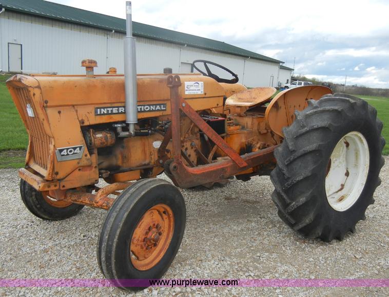 image for item C4373 International Harvester 404 tractor