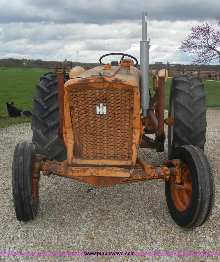 image for item C4373 International Harvester 404 tractor