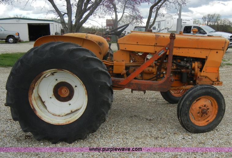 image for item C4373 International Harvester 404 tractor