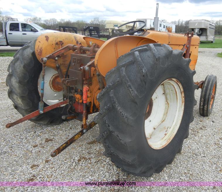 image for item C4373 International Harvester 404 tractor