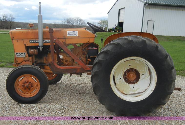 image for item C4373 International Harvester 404 tractor