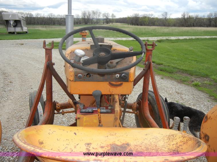 image for item C4373 International Harvester 404 tractor