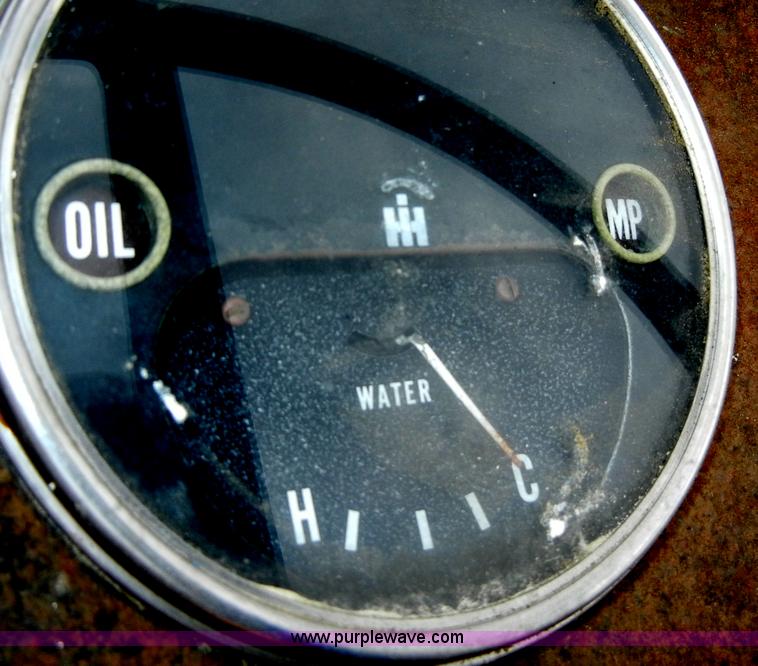 image for item C4373 International Harvester 404 tractor