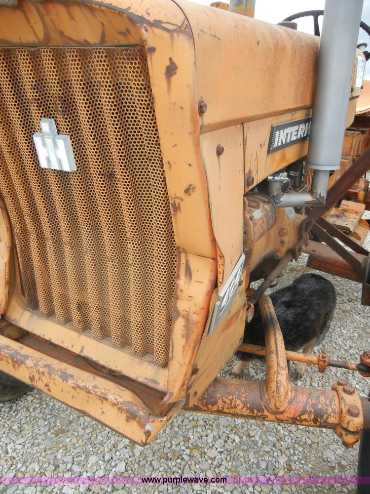 image for item C4373 International Harvester 404 tractor