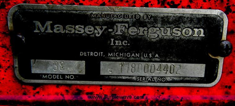 image for item C4373 International Harvester 404 tractor