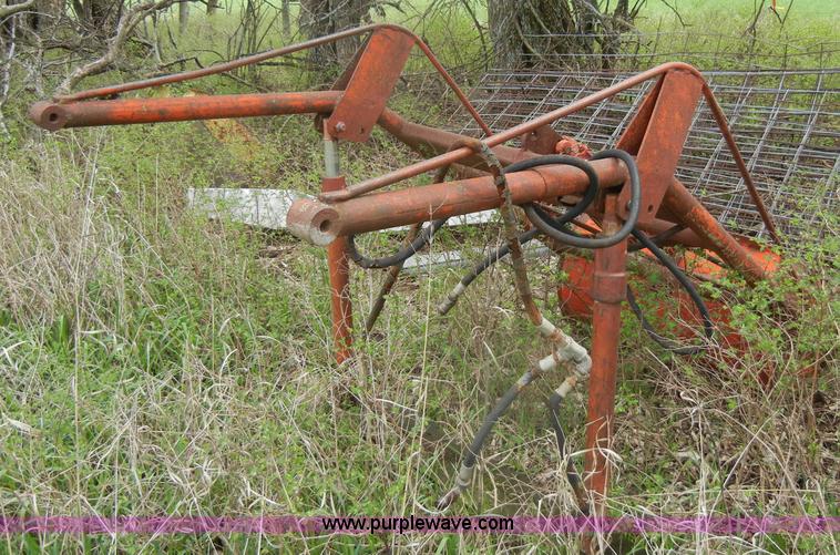image for item C4373 International Harvester 404 tractor