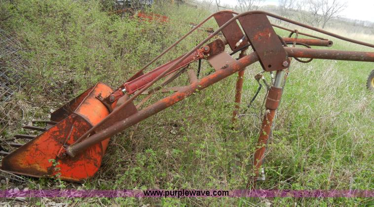 image for item C4373 International Harvester 404 tractor