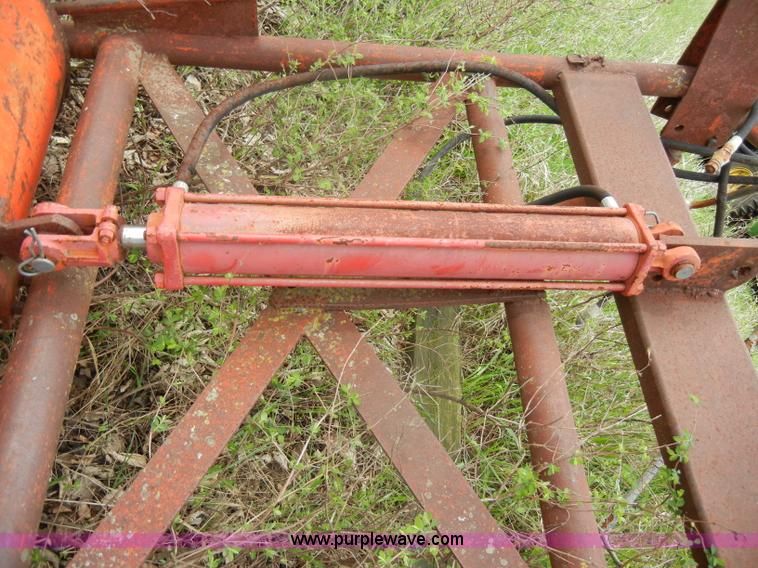 image for item C4373 International Harvester 404 tractor