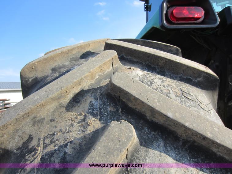 image for item C5361 1992 John Deere 4955 tractor