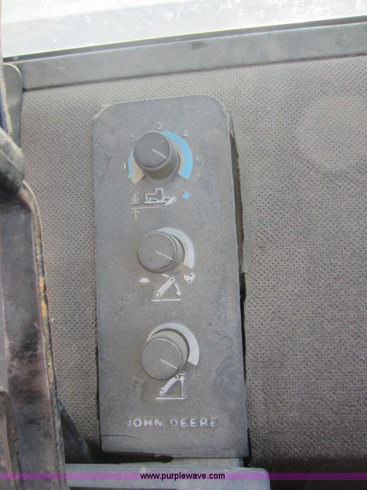 image for item C5361 1992 John Deere 4955 tractor