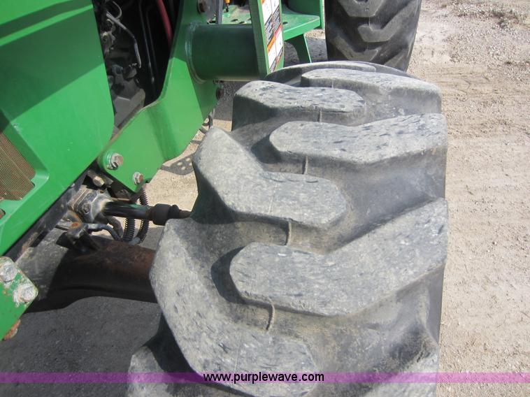 image for item C5404 2000 John Deere 5205 MFWD tractor