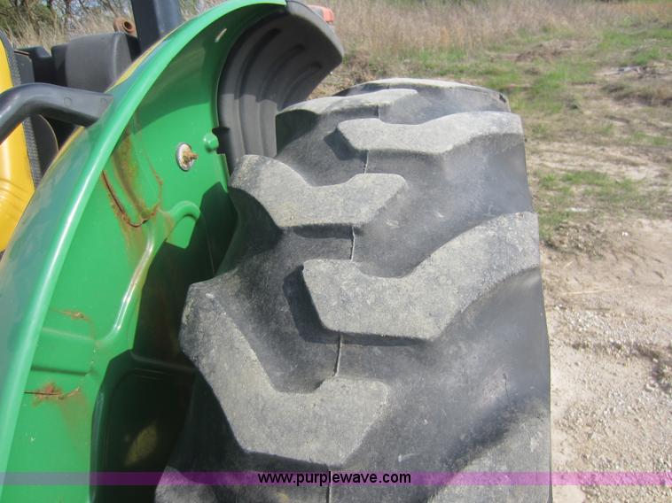image for item C5404 2000 John Deere 5205 MFWD tractor