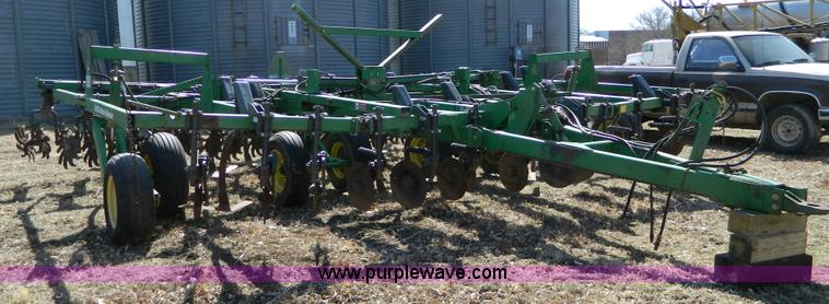 image for item D8917 John Deere 550 Mulch Master