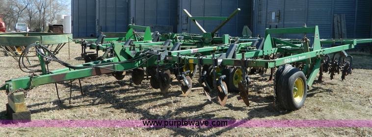 image for item D8917 John Deere 550 Mulch Master