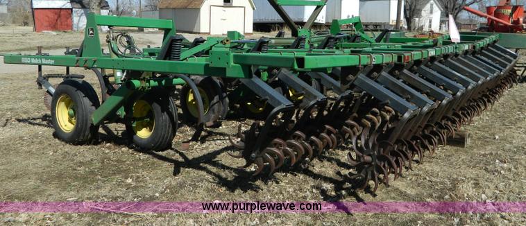 image for item D8917 John Deere 550 Mulch Master