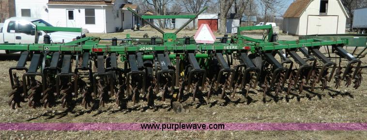 image for item D8917 John Deere 550 Mulch Master