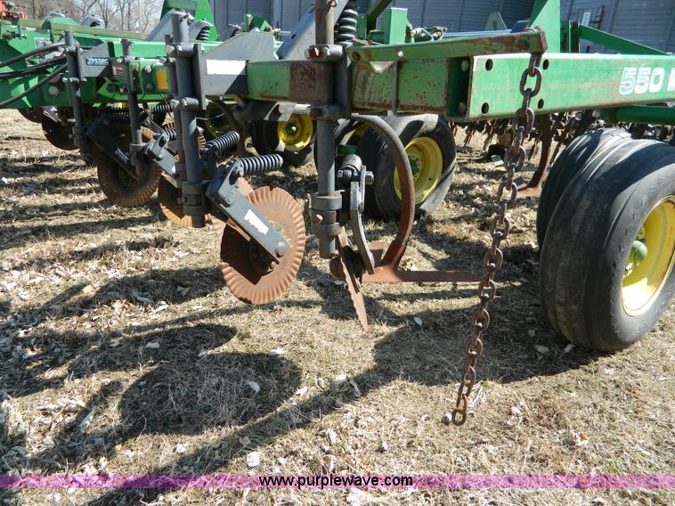 image for item D8917 John Deere 550 Mulch Master