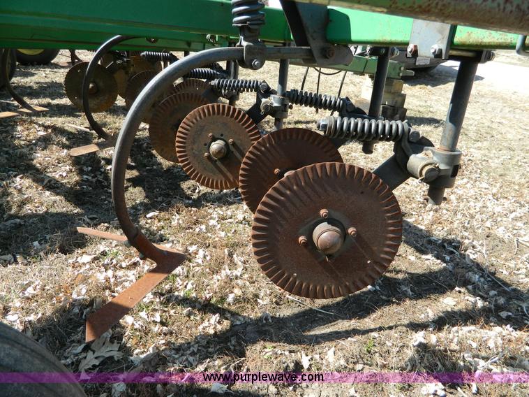 image for item D8917 John Deere 550 Mulch Master