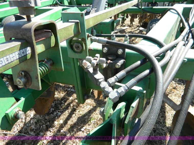 image for item D8917 John Deere 550 Mulch Master