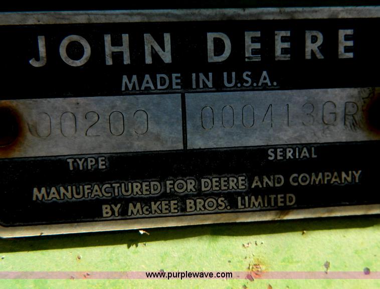 image for item D8918 John Deere stack mover