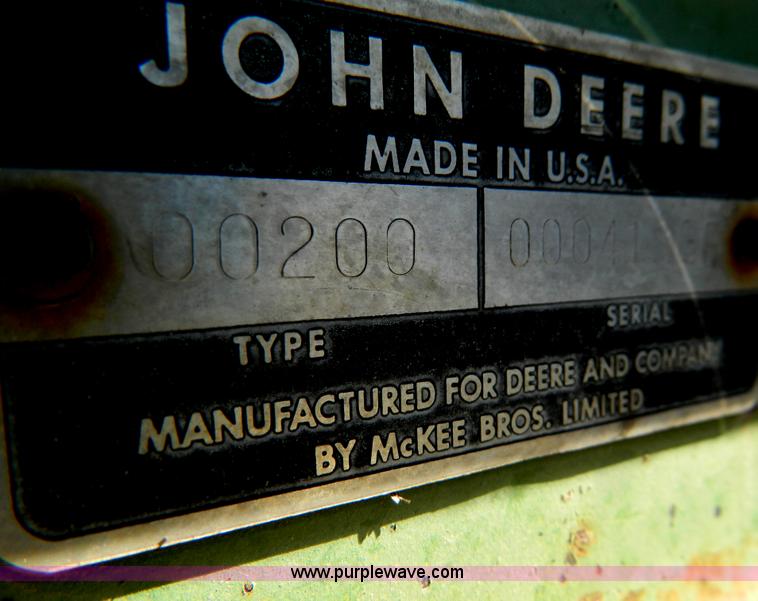 image for item D8918 John Deere stack mover