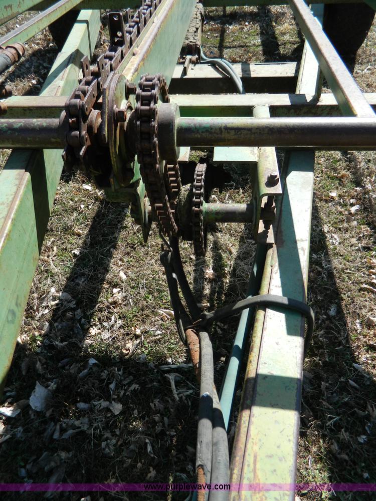 image for item D8918 John Deere stack mover