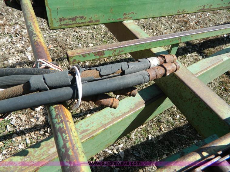 image for item D8918 John Deere stack mover