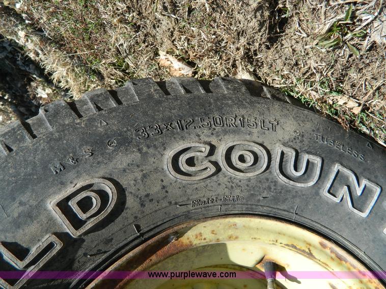 image for item D8918 John Deere stack mover