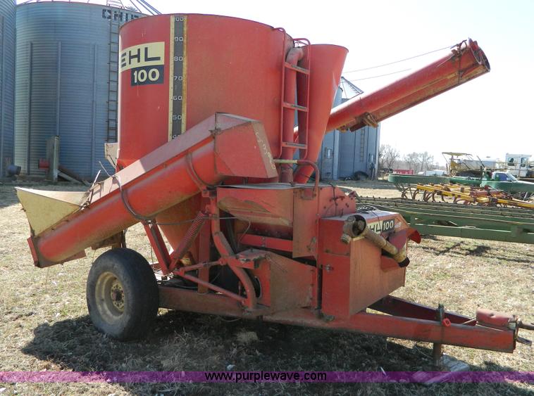 image for item D8919 Gehl 100 mixer