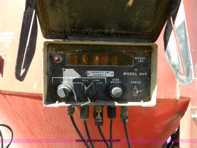 image for item D8919 Gehl 100 mixer