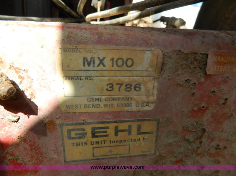 image for item D8919 Gehl 100 mixer