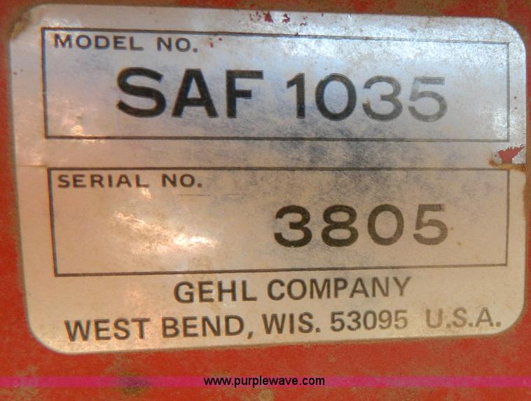 image for item D8919 Gehl 100 mixer