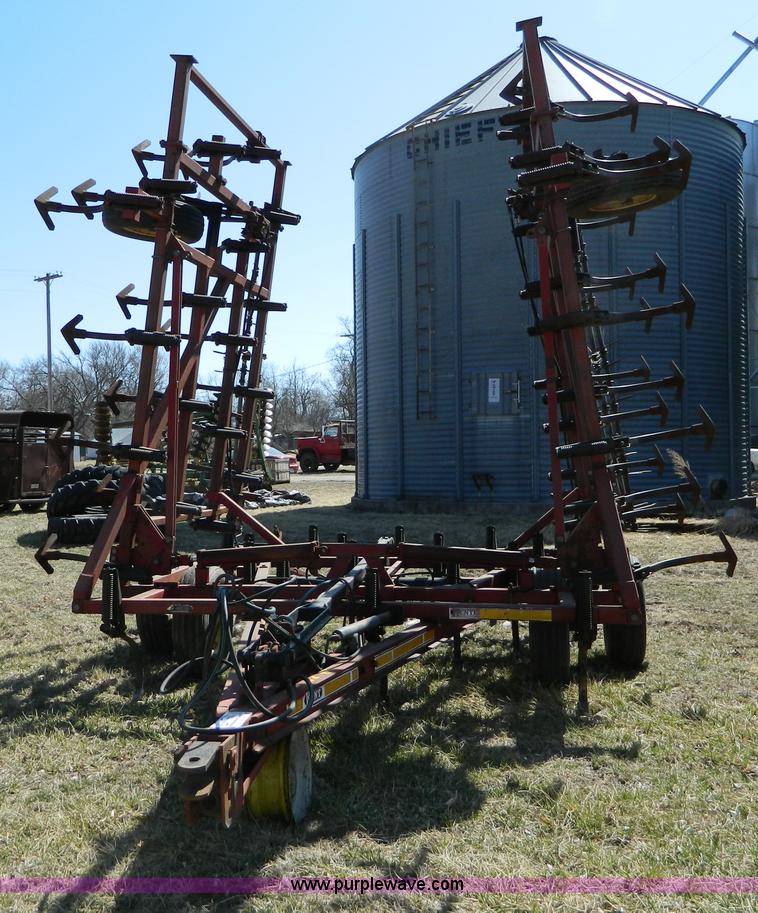 Kent Series IV field cultivator in Cuba, KS Item D8921 sold Purple Wave