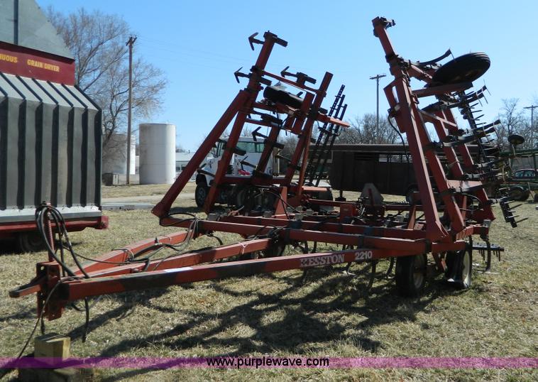 image for item D8922 Hesston 2210 field cultivator