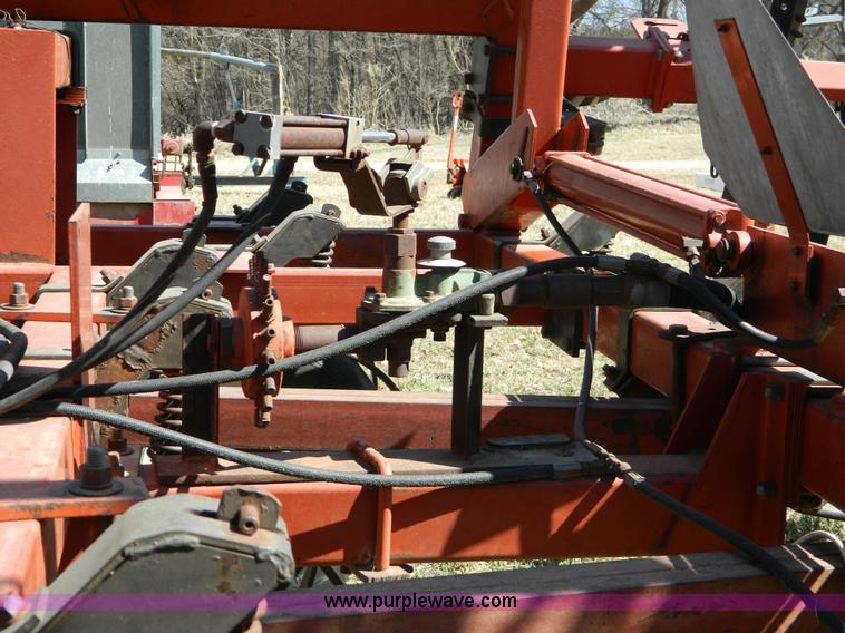 image for item D8922 Hesston 2210 field cultivator
