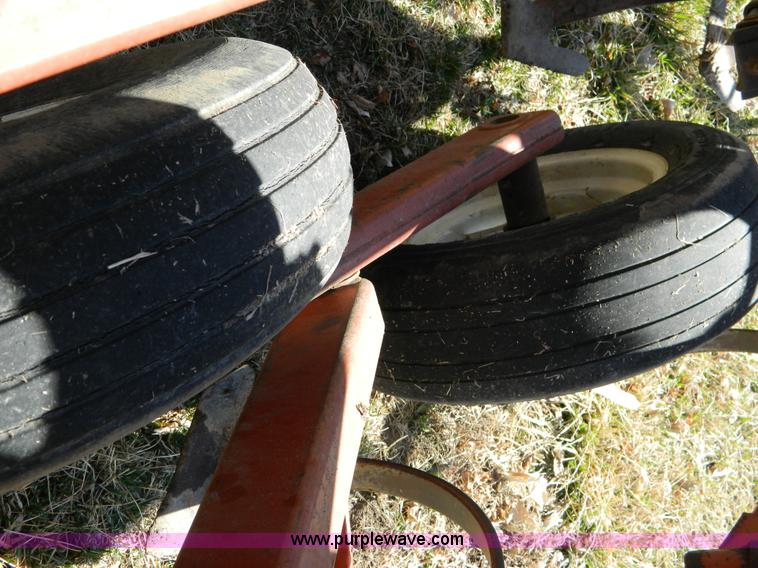 image for item D8922 Hesston 2210 field cultivator