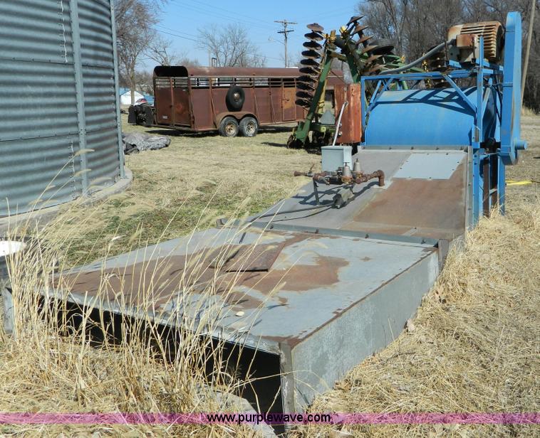 image for item D8925 Grain dryer blower