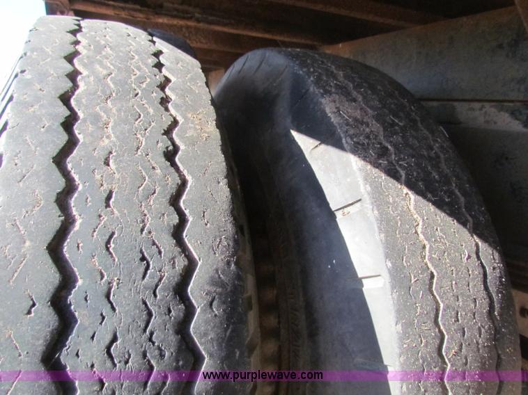 image for item D9214 1956 24' cattle pup trailer